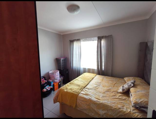 3 BEDROOM TOWNHOUSE FOR SALE IN WATERVAL EAST